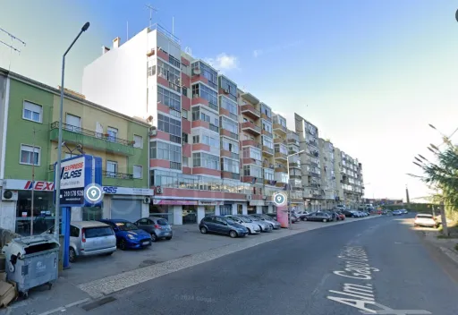 Store in Póvoa de Santo Adrião - Prime location