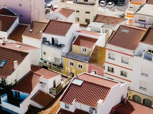 Moradia totalmente remodelada no coração de Peniche!