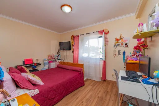 Moradia T4 com Piscina, Excelente Espaço Exterior em Carnota - Alenquer