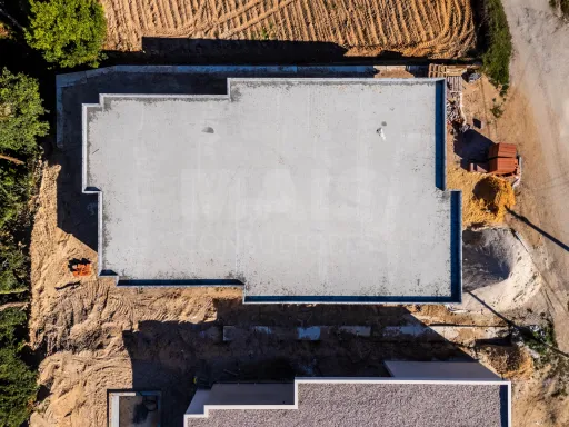 Moradia geminada T3 Nova - A