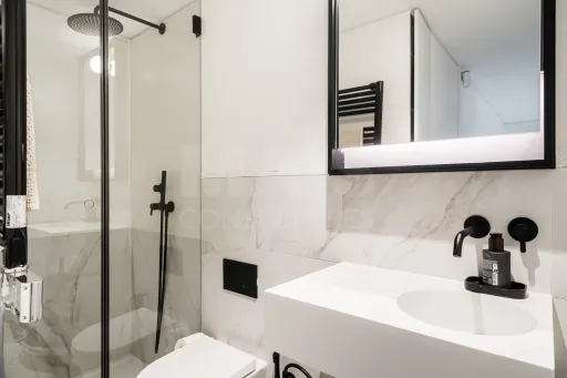 T4 Duplex de Luxo com Piscina – Avenidas Novas, Lisboa
