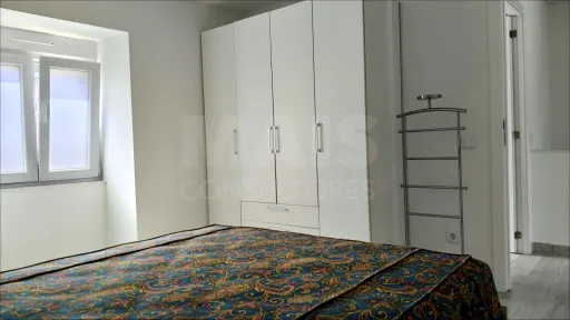 MORADIA T3 Remodelada, Mobilada c/ Suite Master, Terraço, Garagem, Vista Serra, Perto das Praias!