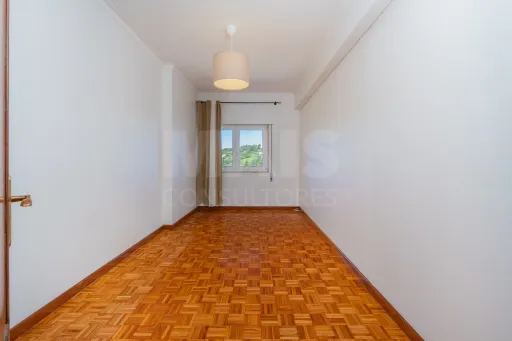 Vista Rio + Espaço Extra – O T2+1 que Vais Querer a 25 Minutos de Lisboa