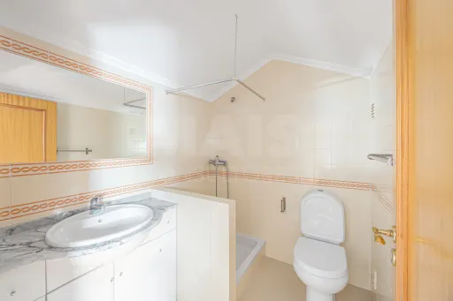 Moradia T5 com vista privilegiada em Alenquer