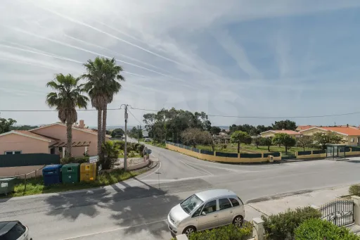 3-Bedroom Family Home 5 Minutes from the Beach - Silveira/Santa Cruz