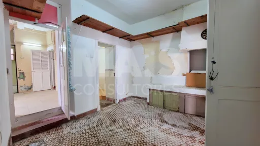 Prédio no Centro Histórico de Peniche com Elevado Potencial de Investimento e Rentabilidade