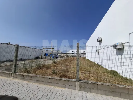 Warehouse with Building and Land for Expansion in Vila Nova de Santo André, Setúbal