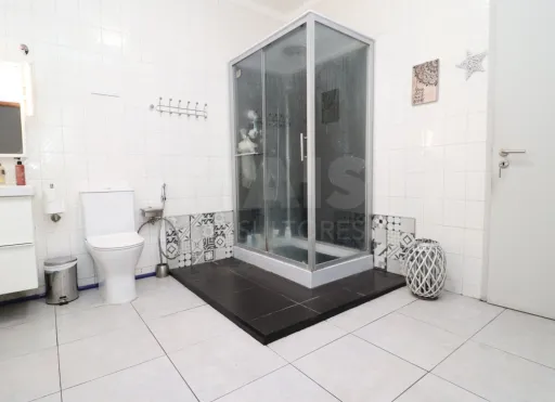Quinta T5 com Piscina em Samora Correia