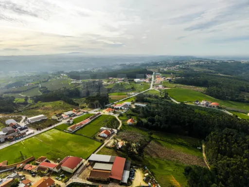 Terreno para construção de 2 Moradias