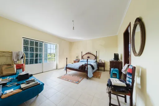 Moradia T3 inserida num terreno com 2516m2