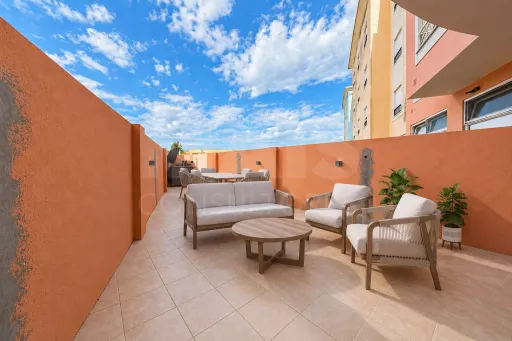 Renovated 1-Bedroom + 1 Apartment with Terrace, Comfort, and Quality | Peniche