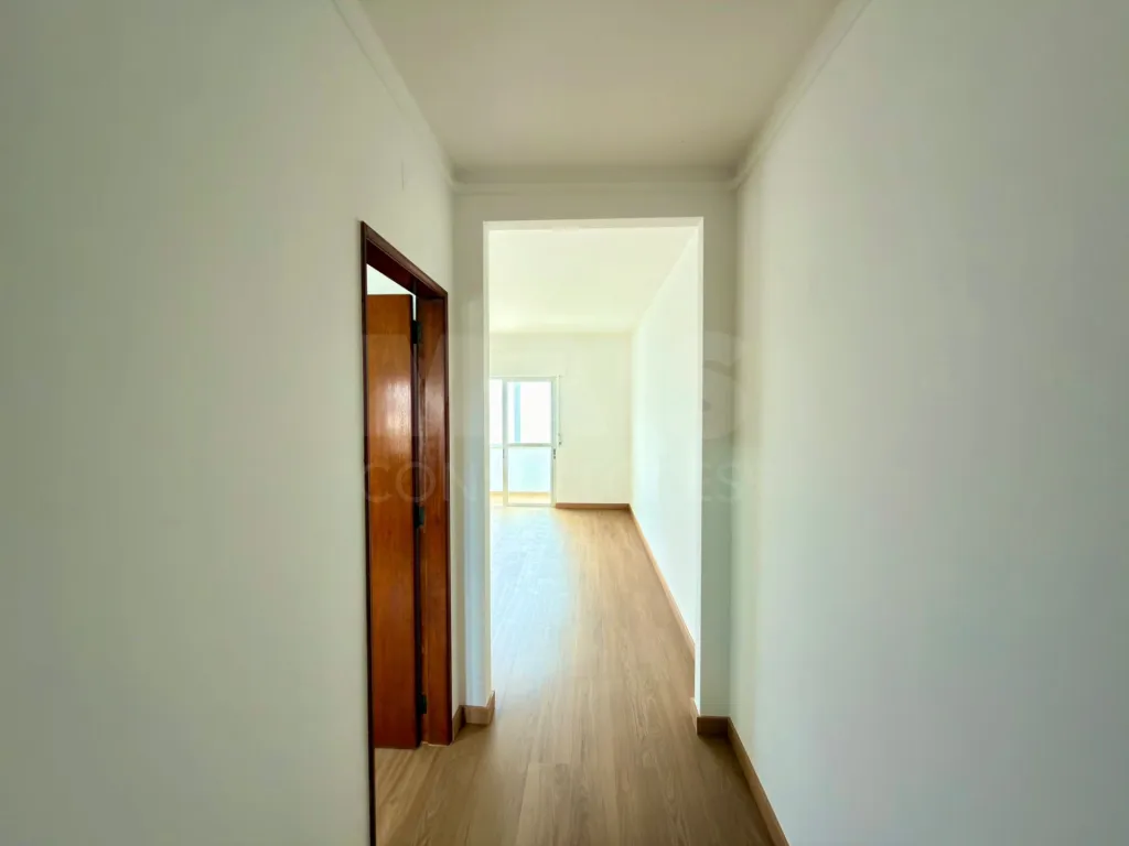 Apartamento T2  / 2 andar esquerdo