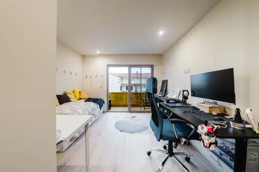 Apartamento T2 com terraço em condomínio privado perto da praia – Honeysands Residences, Areia Branca