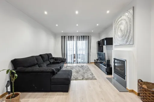 Moradia T3 no Centro do Bombarral – Conforto, Espaço e Qualidade de Vida