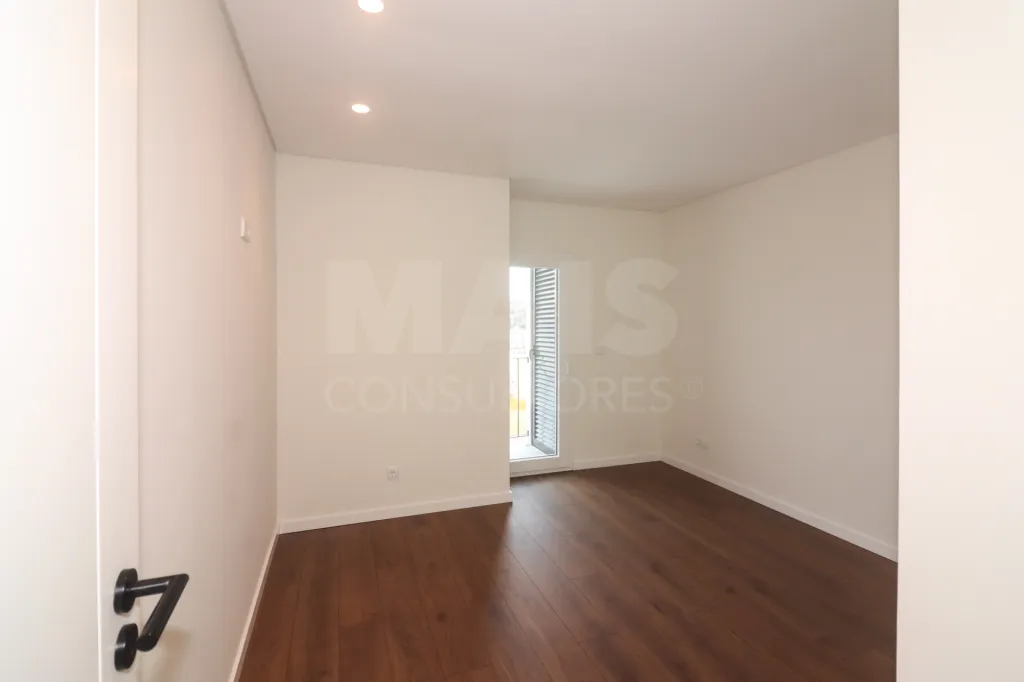 Apartment T2 + 1 - 2 parking spaces Casal Cambra