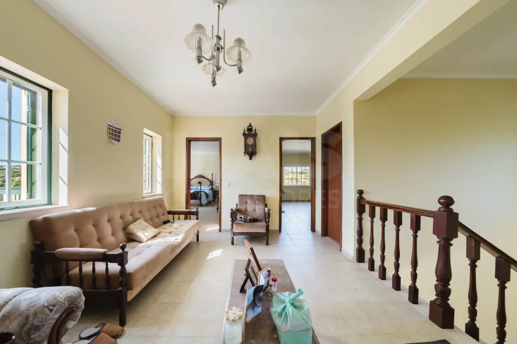 Moradia T3 inserida num terreno com 2516m2