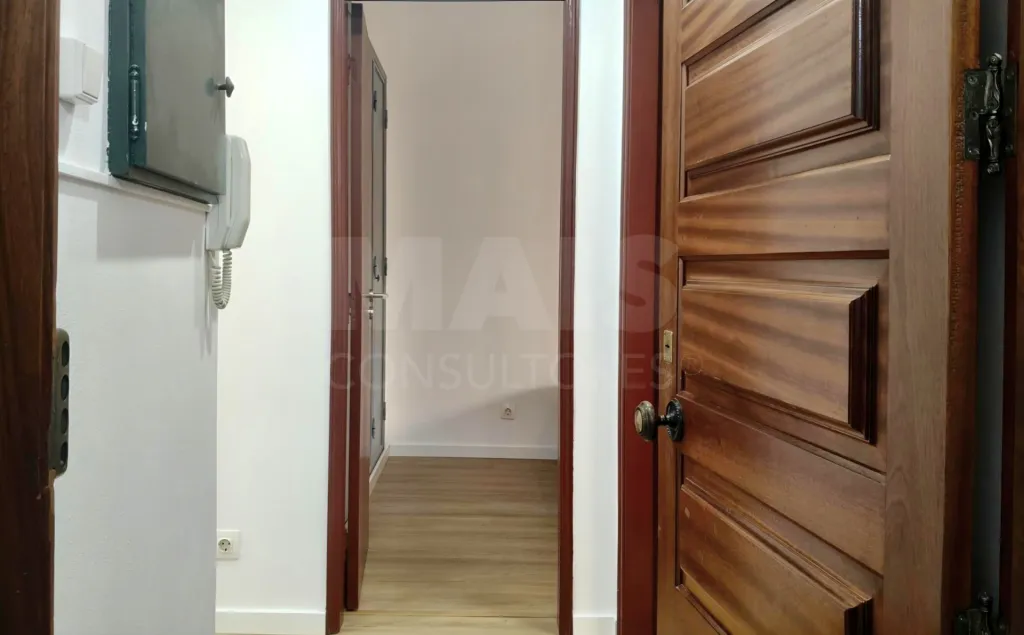 2-Bedroom Apartment with Terrace and Potential | Downtown Caldas da Rainha