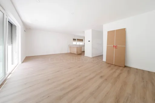 Exclusiva Moradia T4 Moderna com Conforto e Elegância Perto das Praias de Peniche