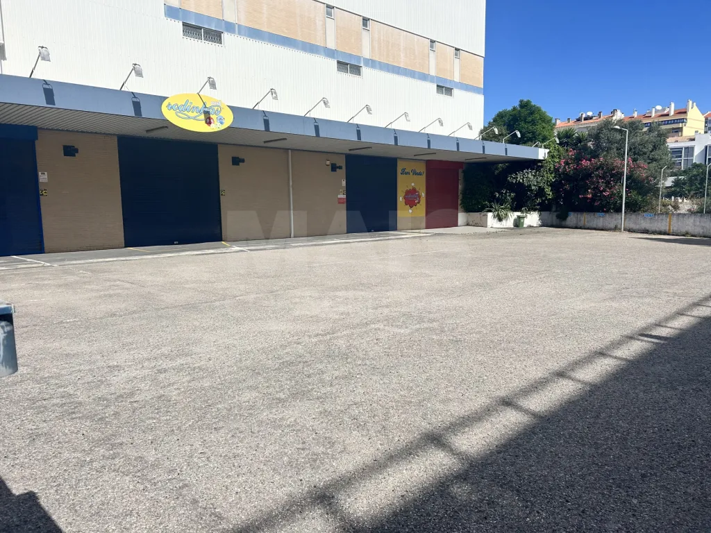 Excellent Warehouse - Prior Velho