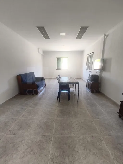 Propriedade com Piscina e Instalações Equestres – Um Refúgio Tranquilo com Potencial de Expansão
