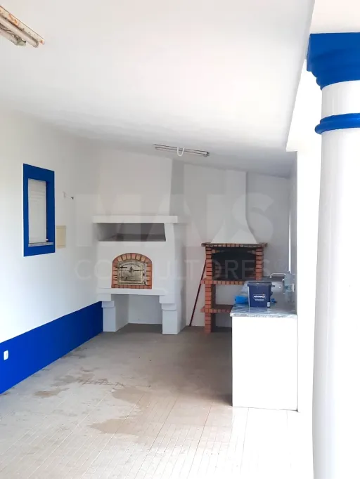 Moradia Térrea V3 com terreno urbano de 3780m2 no Alentejo