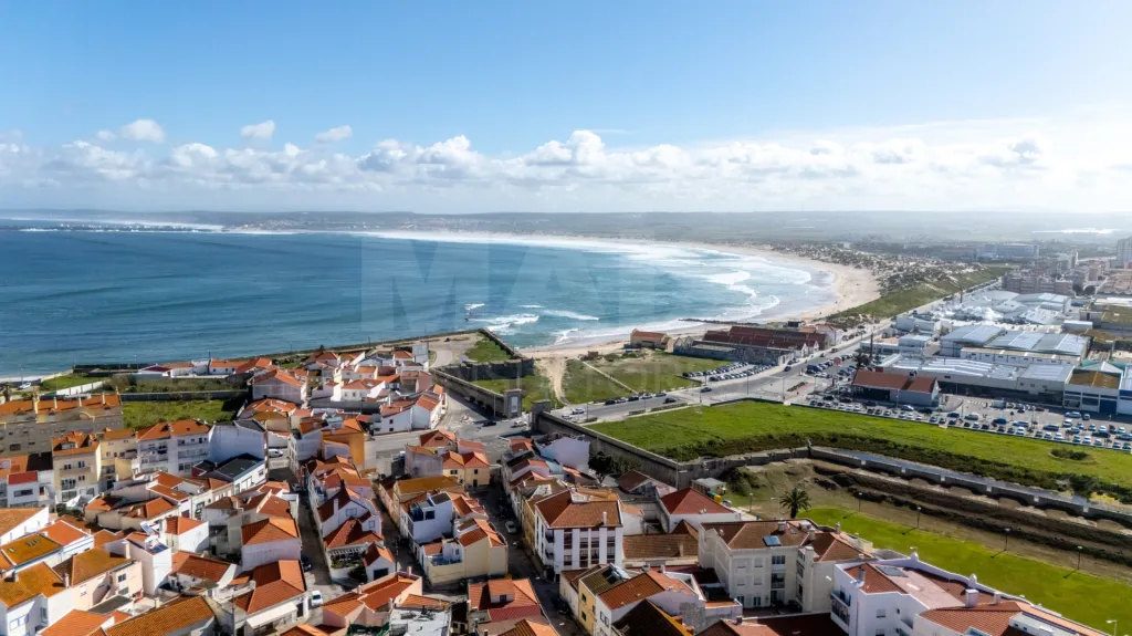 INVESTIMENTO: Prédio com projeto aprovado para 8 Apartamentos