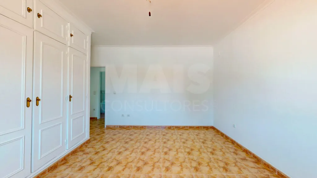 Moradia Isolada T3 com Jardim Privativo na Aroeira – Viva entre o Pinhal e o Mar