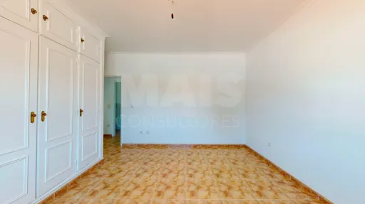 Moradia Isolada T3 com Jardim Privativo na Aroeira – Viva entre o Pinhal e o Mar