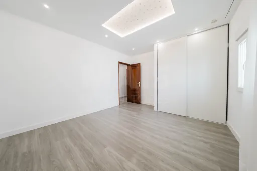 Apartamento T3 c/ terraço privado