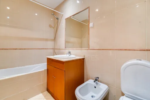 Apartamento T2 com 1 Lugar de Estacionamento  e Varanda | Próximo da Praia da Rocha – Encosta da Marina  - Portimão