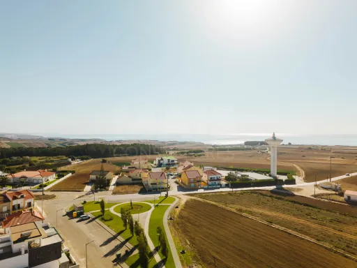 Moradia T3+1, Garagem, Espaço Exterior e Varanda Panorâmica e uma vista