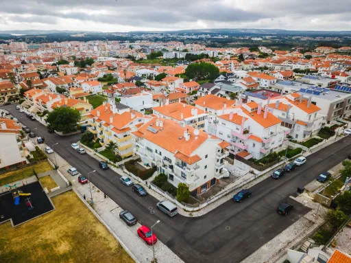 Apartamento T3 na Encosta do Sol — Espaço, Conforto e Excelente Exposição Solar