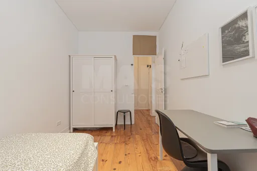 T6 com 130m2 Vista Rio à Rua da Junqueira - Belém
