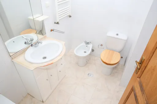 Amplitude e Conforto no Centro de Sobral de Monte Agraço Apartamento T2 Com Terraço