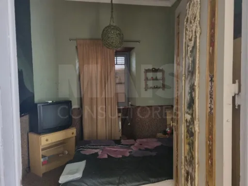 Moradia T4 com piscina, no centro da  Concavada em Abrantes