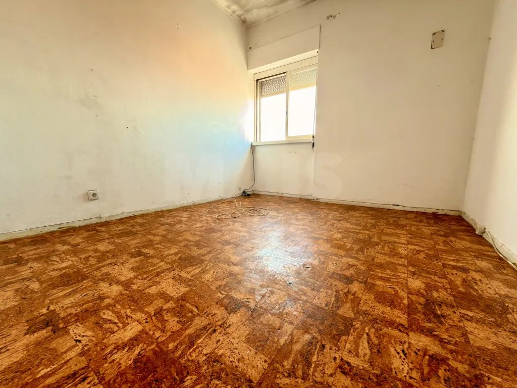 Apartamento T2 localizado em Peniche