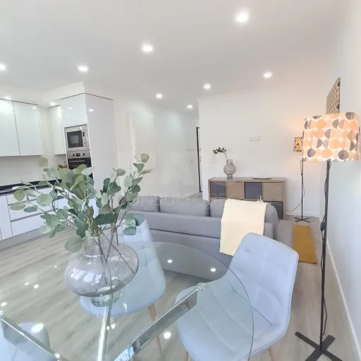 3 Bedrooms Benfica With Terrace