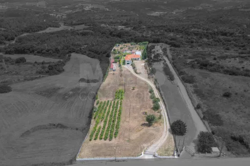 Moradia T4 com Piscina, Excelente Espaço Exterior em Carnota - Alenquer