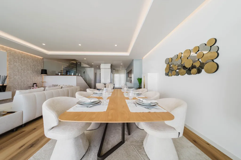 Villas Mar – Moradia V3  com piscina e vista mar  a 150 metros da Praia -