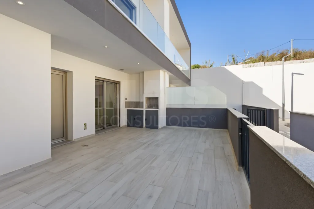 Villas Mar – Moradia V3  com piscina e vista mar  a 150 metros da Praia -Fracao B