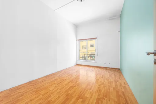 Atelier com 99 m² e logradouro | Quinta do Barnabé, Alenquer