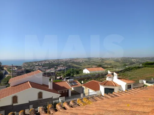Moradia de 5 Assoalhadas em Ribamar C/ lote de 300m2 e Sótão amplo