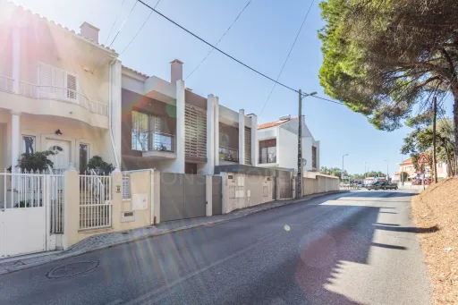 Beautiful 2+1 bedroom villa in Foros de Amora - Seixal