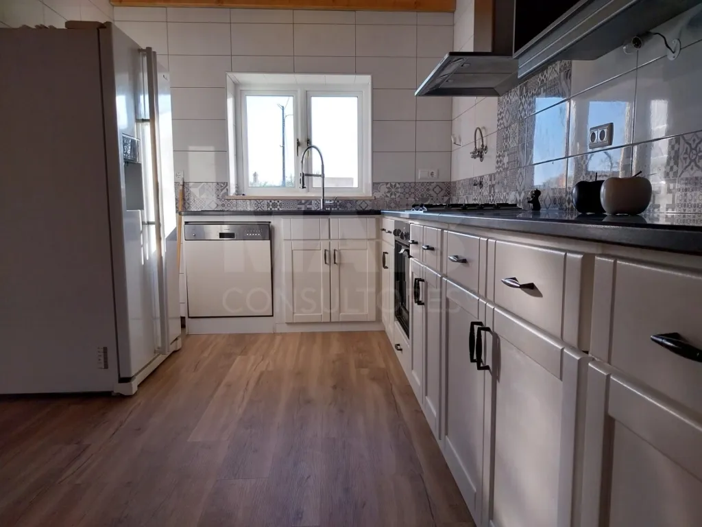 Moradia T2 + 2 com excelente logradouro