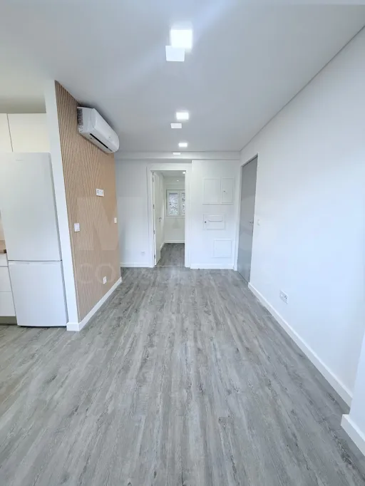 Apartamento T3 Renovado / Pontinha