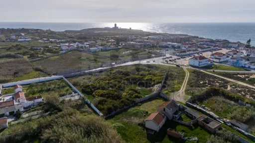 Terreno 6.000m2 com vista mar em Peniche