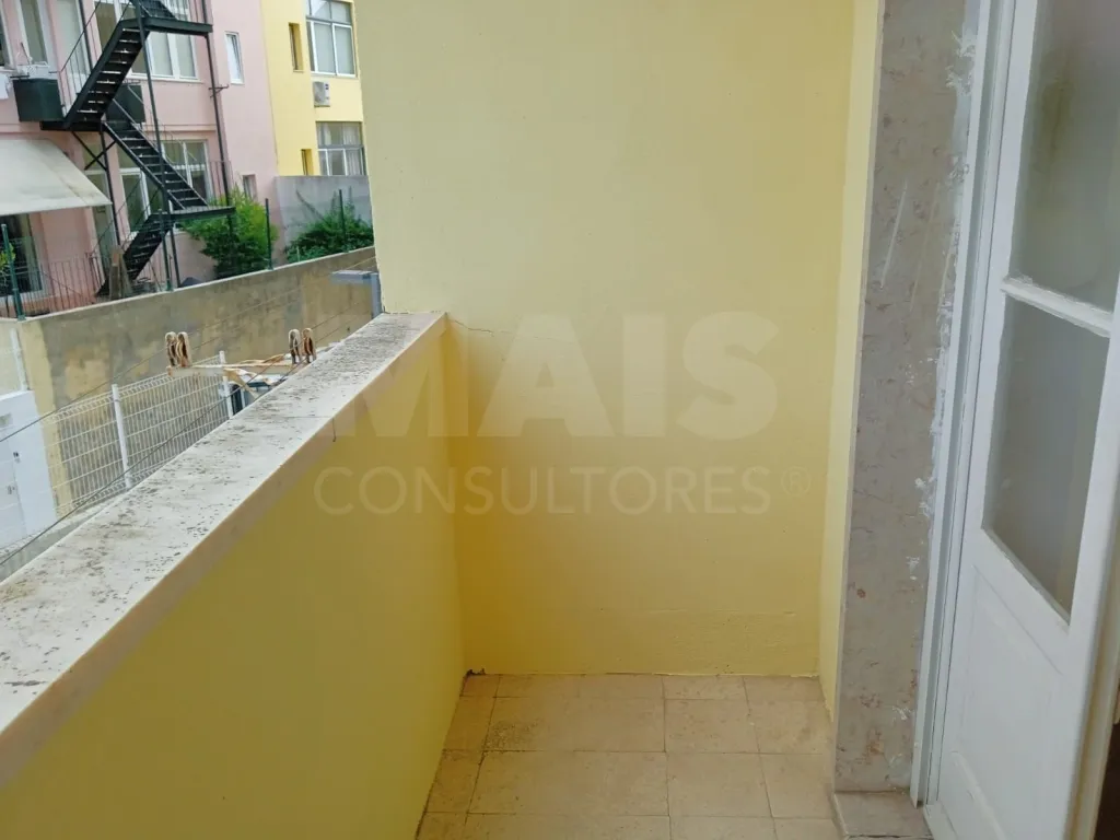 Excelente Apartamento T2 Ajuda
