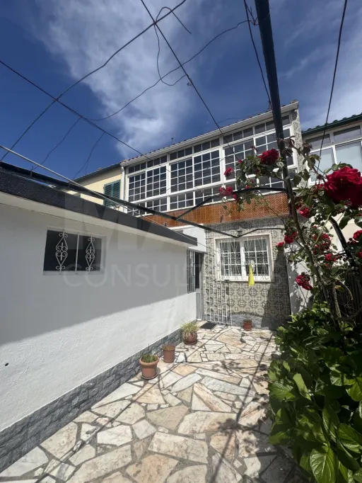 4+1 bedroom villa with terraces and box
