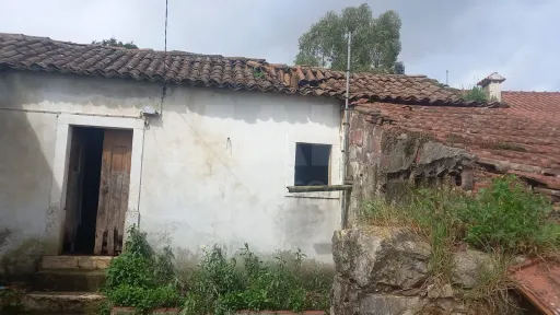 Invista no Seu Futuro — Moradia T2 com Terreno Urbano e Espaço Exterior