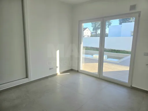 Moradia nova com piscina | Caldas da Rainha